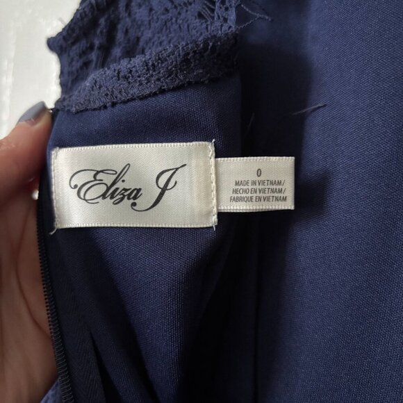 Eliza J Scallop Lace Navy Blue Fit and Flare Dress with Open Back Womens Size 0 - Picture 6 of 10